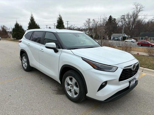 2023 Toyota Highlander LE