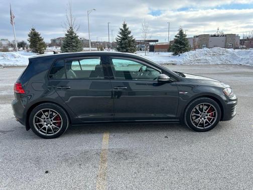 2017 Volkswagen Golf GTI 2.0T S 4-Door