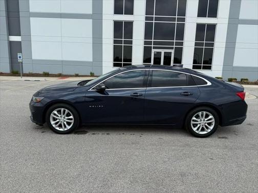 2017 Chevrolet Malibu 1LT
