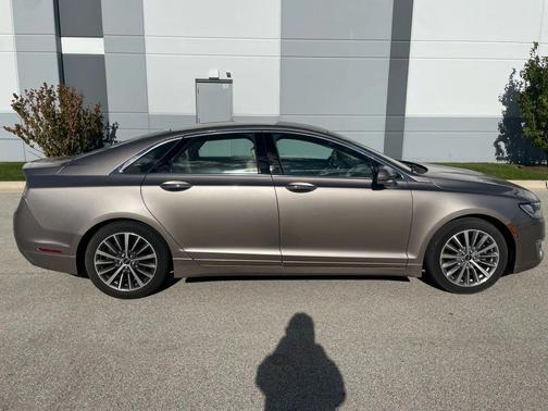 2018 Lincoln MKZ Select