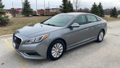 2017 Hyundai SONATA Hybrid SE