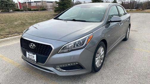 2017 Hyundai SONATA Hybrid SE