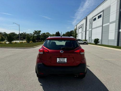 2020 Nissan Kicks SV
