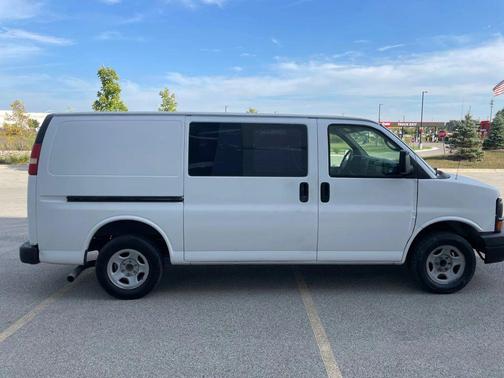 2008 GMC Savana 1500 Base