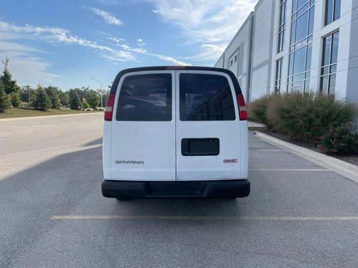 2008 GMC Savana 1500 Base