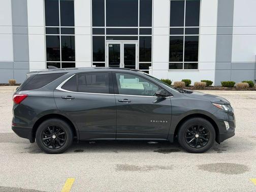 Gray 2018 Chevrolet Equinox LT