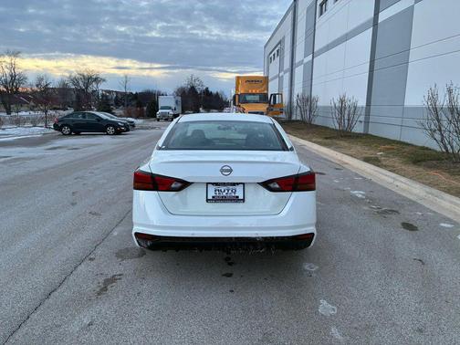 2023 Nissan Altima S FWD