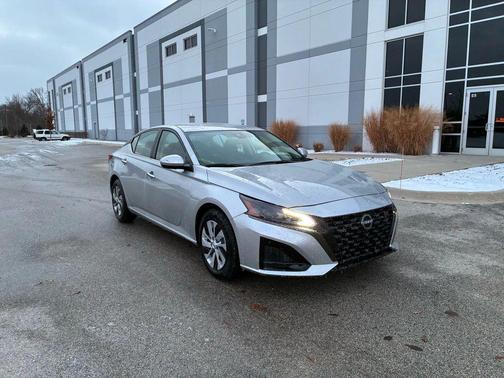 2023 Nissan Altima S FWD