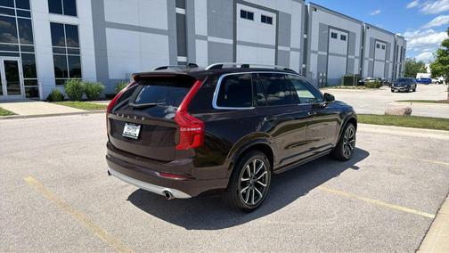 Burgundy 2018 Volvo XC90 T5 Momentum