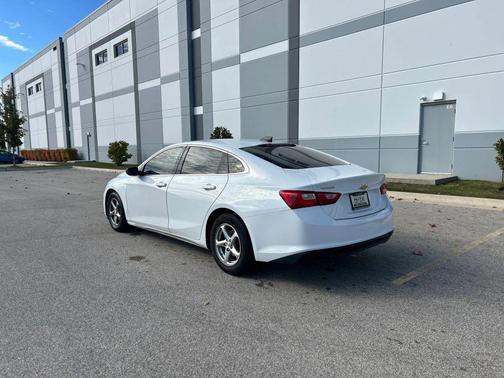 2017 Chevrolet Malibu 1LS