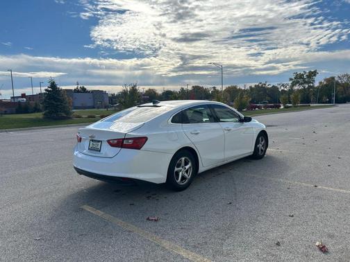 2017 Chevrolet Malibu 1LS