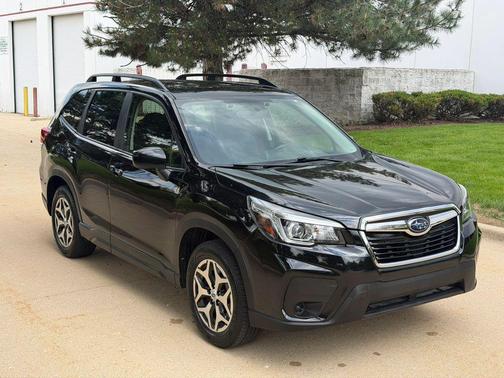 Crystal Black Silica 2020 Subaru Forester Sport