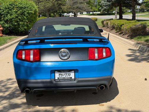 Blue 2011 Ford Mustang GT Premium