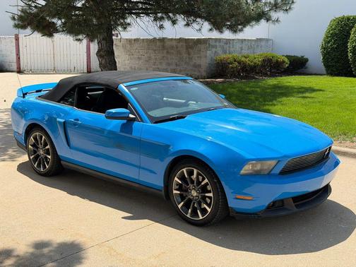 Blue 2011 Ford Mustang GT Premium