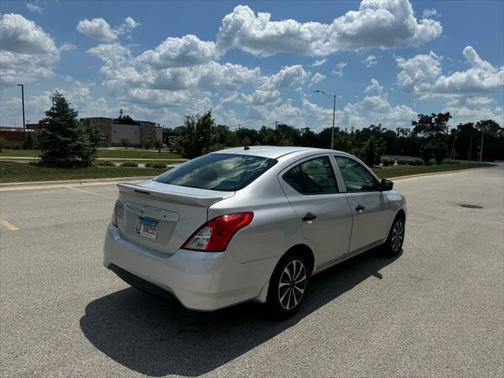 2017 Nissan Versa 1.6 S+