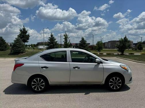 2017 Nissan Versa 1.6 S+