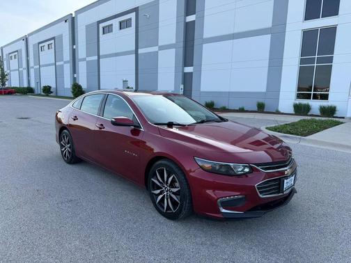 Cajun Red Tintcoat 2018 Chevrolet Malibu LT
