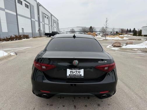 2019 Alfa Romeo Giulia Ti Sport