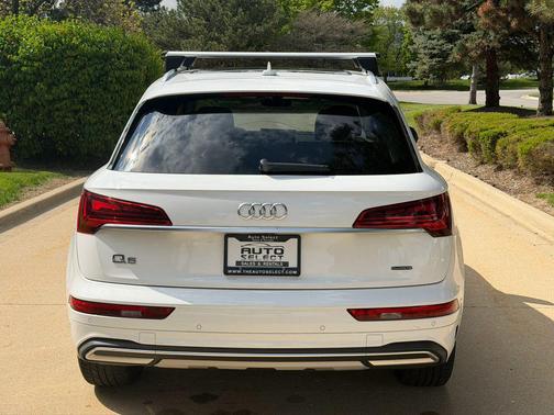 White 2021 Audi Q5 45 Premium Plus