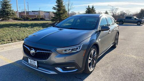 2018 Buick Regal TourX Essence