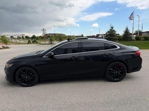 Mosaic Black Metallic 2018 Chevrolet Malibu LT