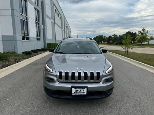 2017 Jeep Cherokee Sport
