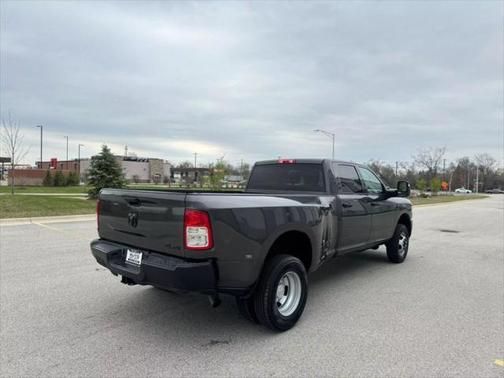2023 RAM 3500 Tradesman Crew Cab 4x4 8' Box