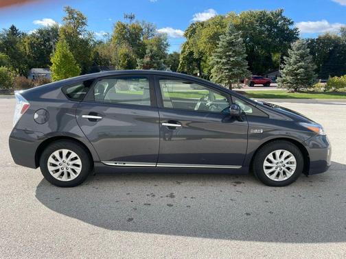 2014 Toyota Prius Plug-in Base