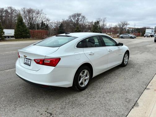 2017 Chevrolet Malibu 1LS