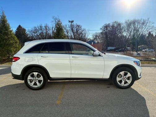 2017 Mercedes-Benz GLC 300 Base