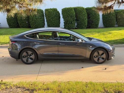 Gray 2018 Tesla Model 3 Long Range