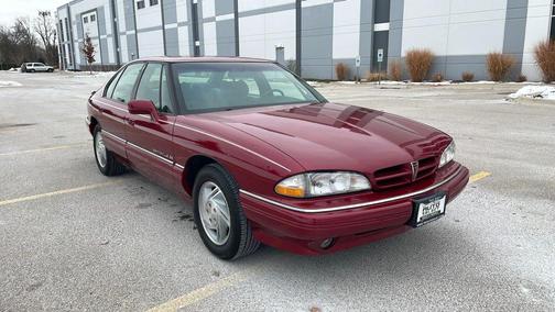 1992 Pontiac Bonneville SE