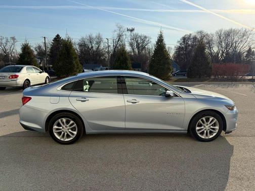 2017 Chevrolet Malibu 1LT