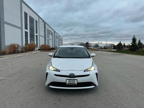 2020 Toyota Prius LE