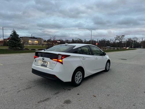 2020 Toyota Prius LE