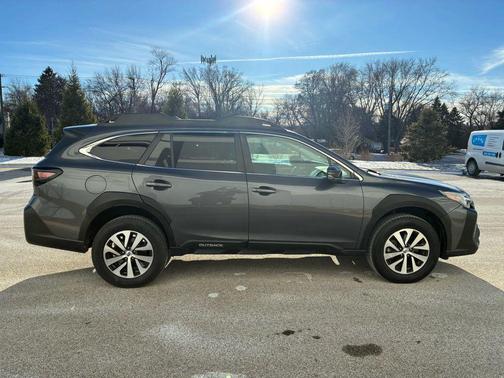 2023 Subaru Outback Premium