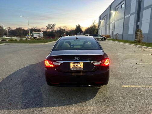 2012 Hyundai SONATA GLS