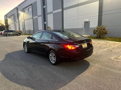 2012 Hyundai SONATA GLS