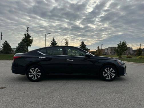 2023 Nissan Altima S FWD