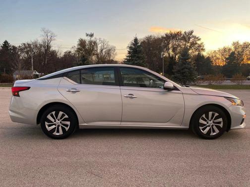 2022 Nissan Altima S FWD