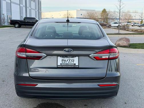 Magnetic Metallic 2019 Ford Fusion SE