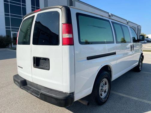 2007 Chevrolet Express 1500 Base