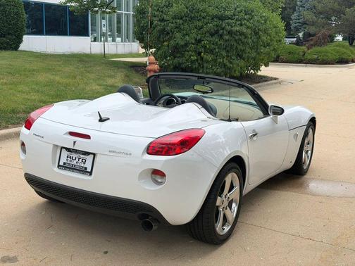 Pure (Summit White) 2007 Pontiac Solstice Convertible 2D