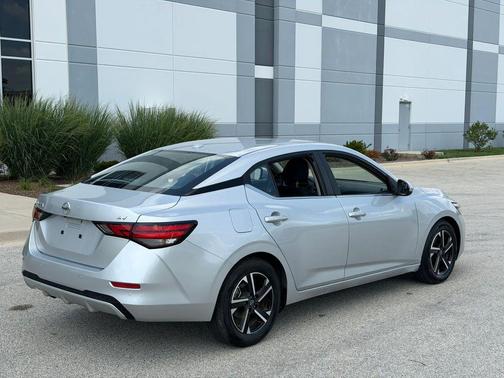 Brilliant Silver Metallic 2023 Nissan Sentra SV