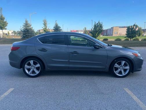 2013 Acura ILX 2.0L Technology