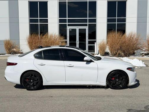 2022 Alfa Romeo Giulia Ti