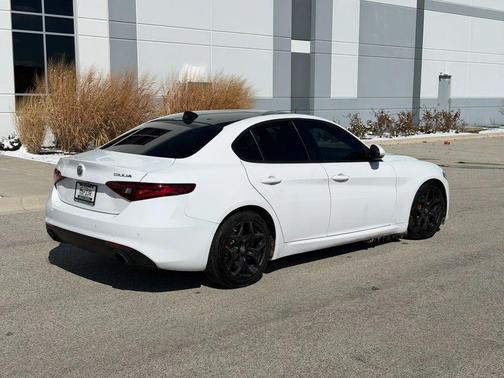 2022 Alfa Romeo Giulia Ti