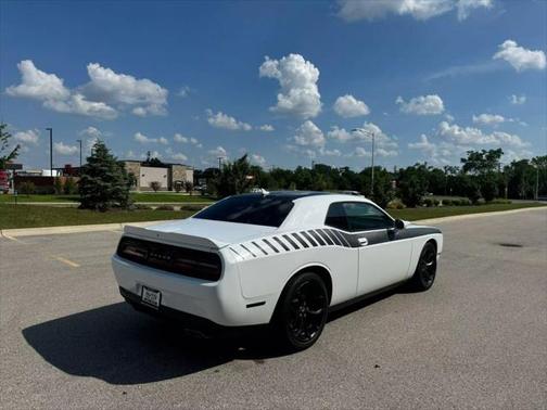 2015 Dodge Challenger SXT Plus