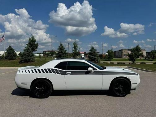 2015 Dodge Challenger SXT Plus