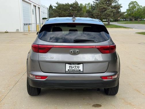 Mineral Silver 2017 Kia Sportage LX